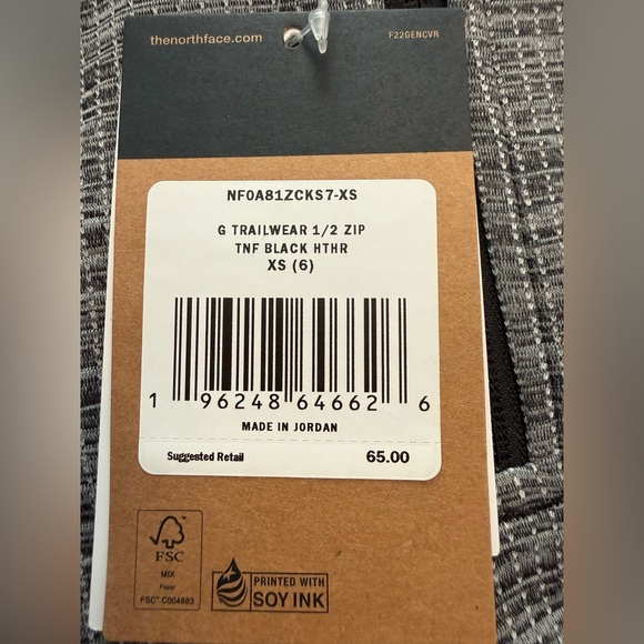 The North Face Kids Black and Gray Jacket - Picture 5 of 13